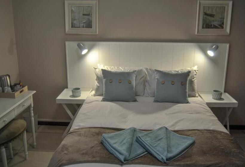 اتاق استاندارد, Hamilton Urban Farm Guest House