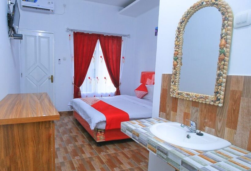 Номер Deluxe, Ms Hotel Pangandaran Mitra Reddoorz