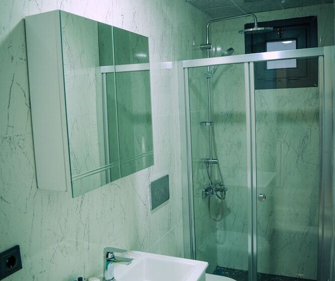 Suite Deluxe, White Golden Suite