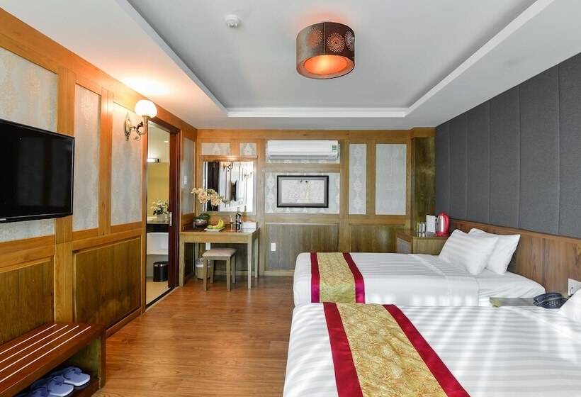اتاق لوکس سه تخته, Saigonciti Hotel A
