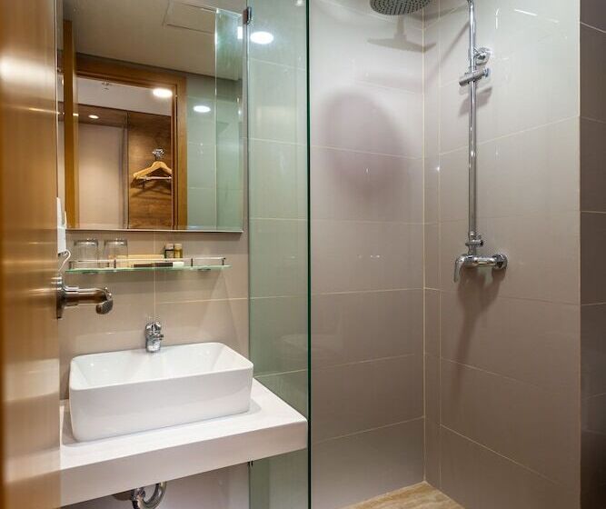 اتاق لوکس, Ramada By Wyndham Serpong