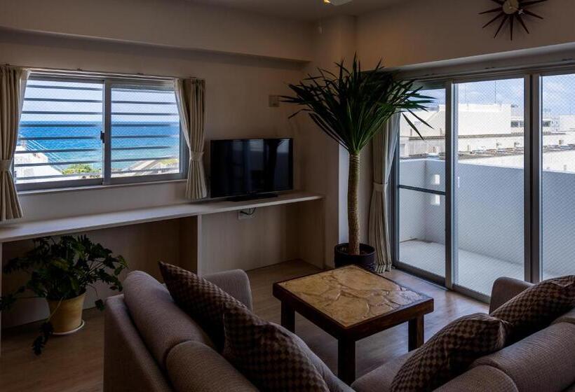 침실 3개 아파트, Minato Chatan Seaside Condominium