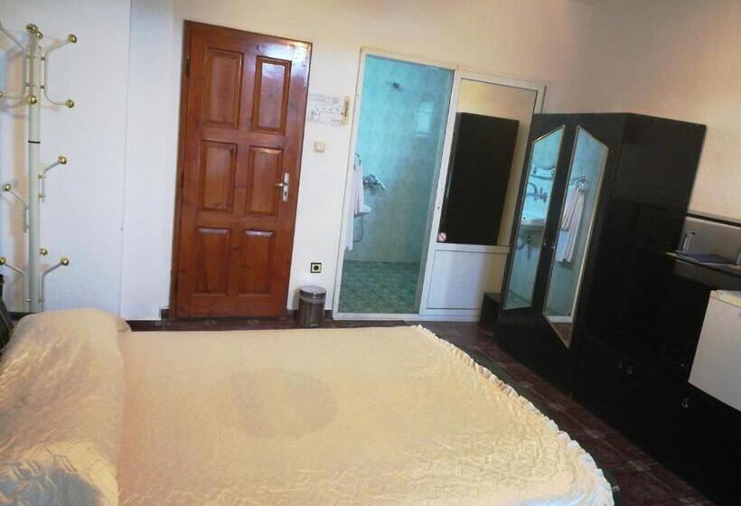 Номер Стандарт, Family Hotel George