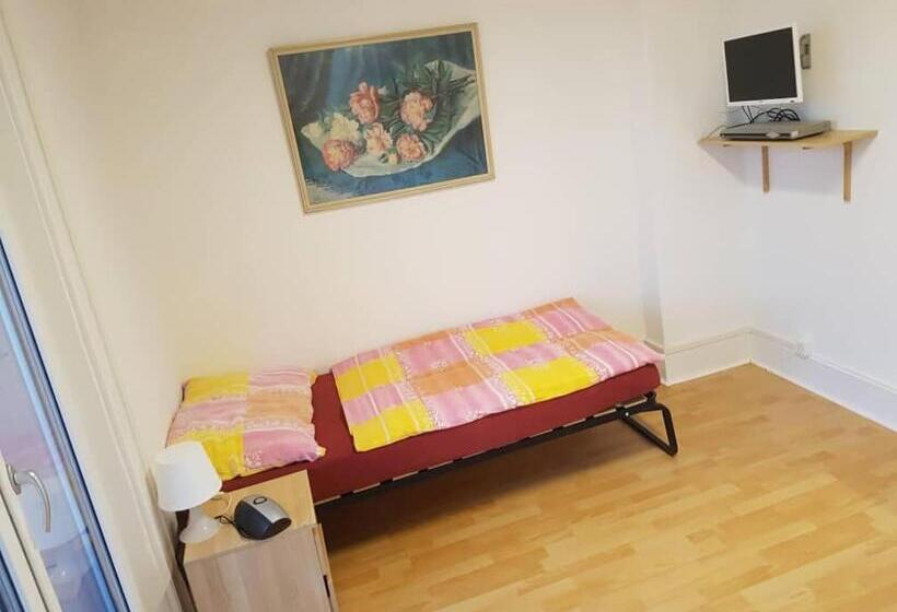 Номер Стандарт Индивидуальный с Балконом, Chambres Meublées Prilly   Lausanne