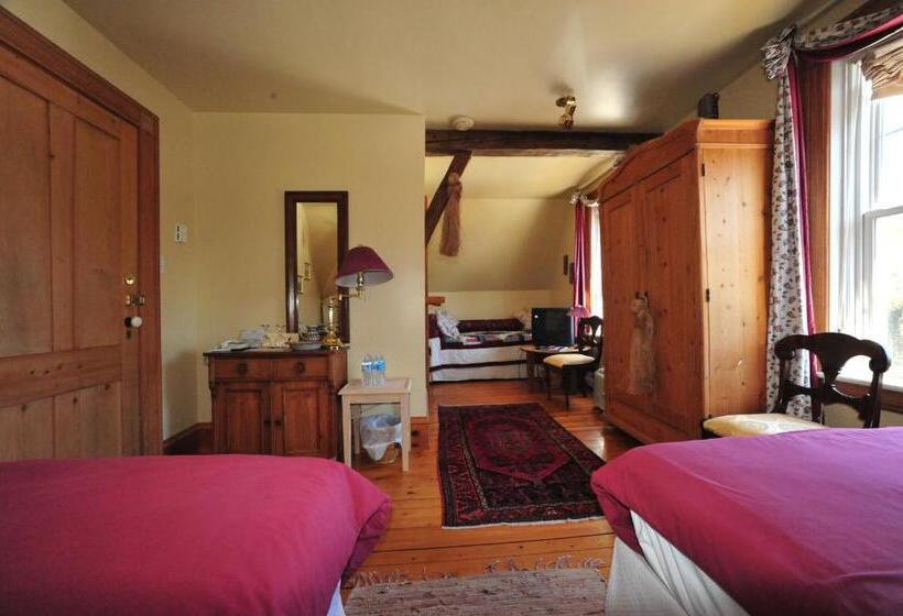 Семейный Номер, Little Shemogue Inn