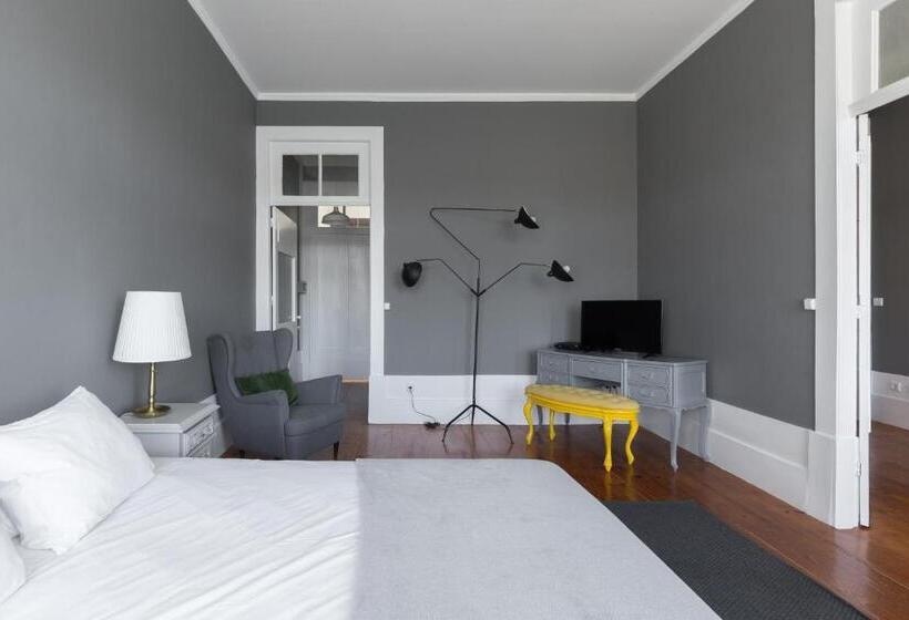 سوئیت با چشم‌انداز رودخانه, Guestready   Innvict Building