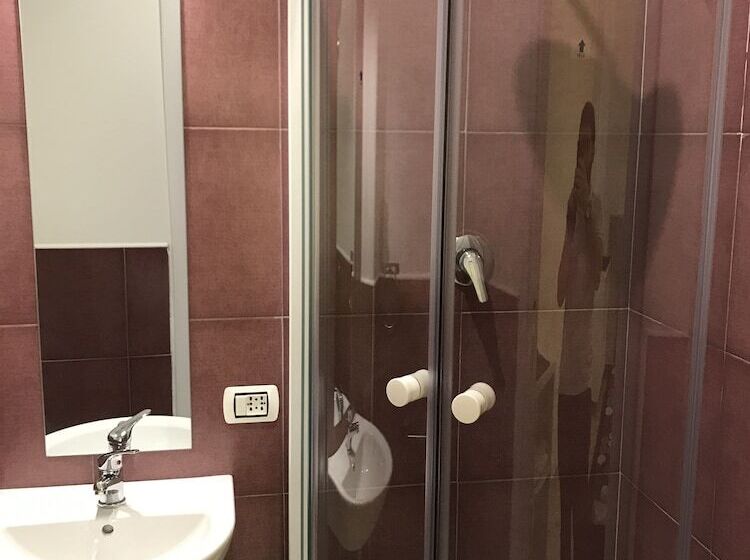 اتاق لوکس, Room 110 Bari  Guesthouse