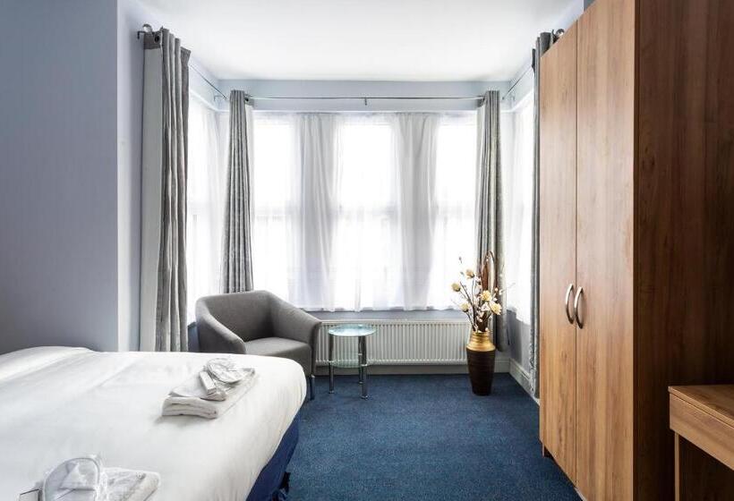 Standard Room King Size Bed, Wellesley