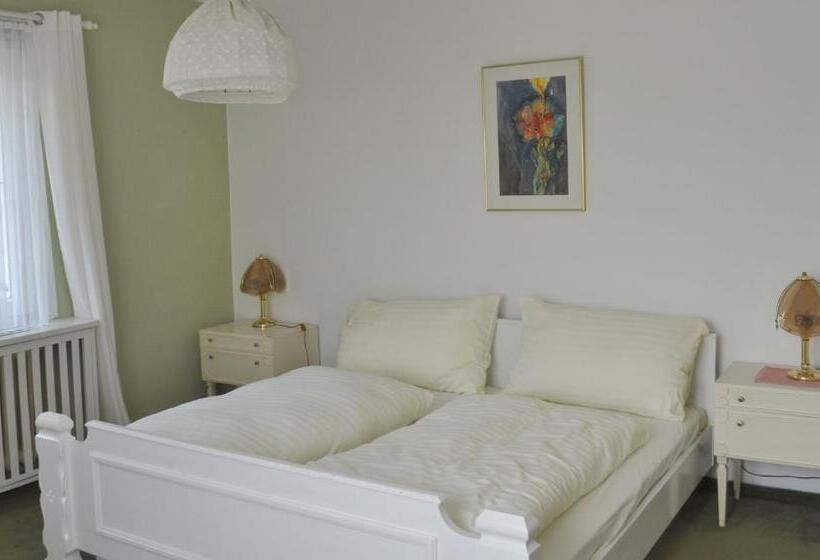 דירת חדר בקומת קרקע, Das Christine Appartement