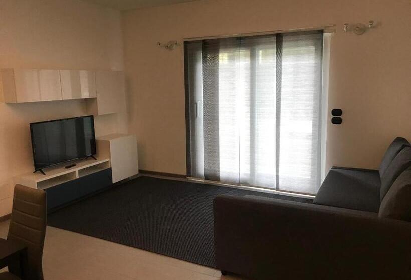 Havuz Manzaralı 1 Yatak Odalı Daire, Residence Alessandra