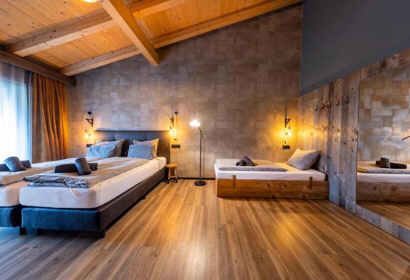 Трехместный Номер Стандарт с Балконом, Herz3 Hotel Bar Restaurant Trattoria