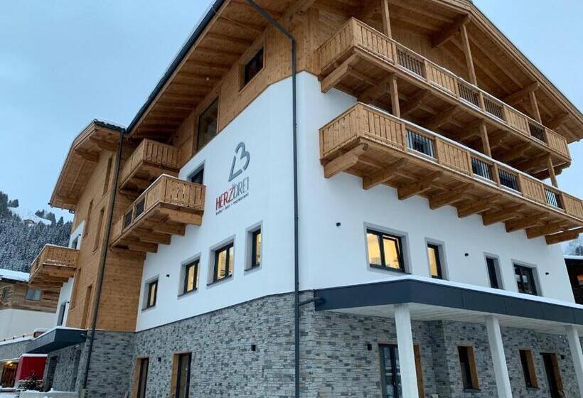Номер Superior с Балконом, Herz3 Hotel Bar Restaurant Trattoria