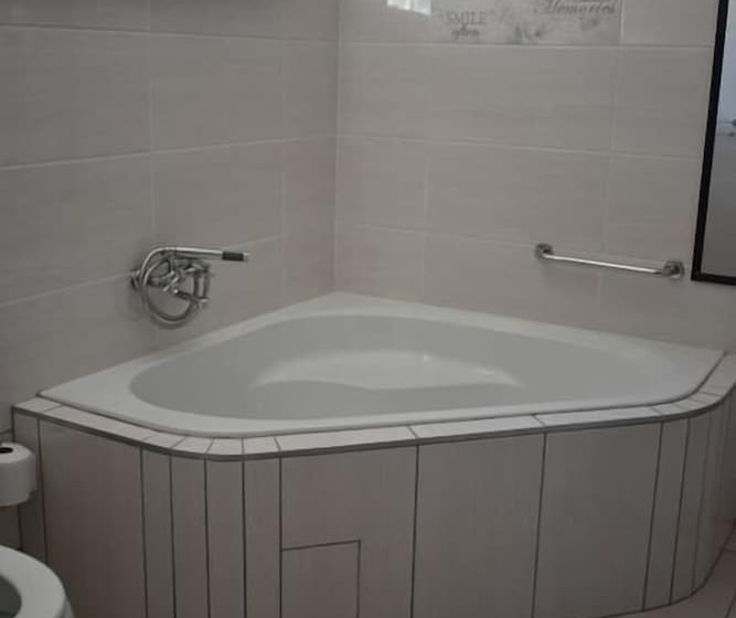 Номер Deluxe, Rs Garden Guesthouse