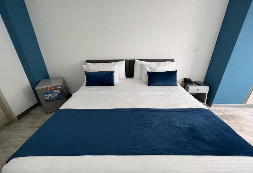 Suite, Rosales Gold