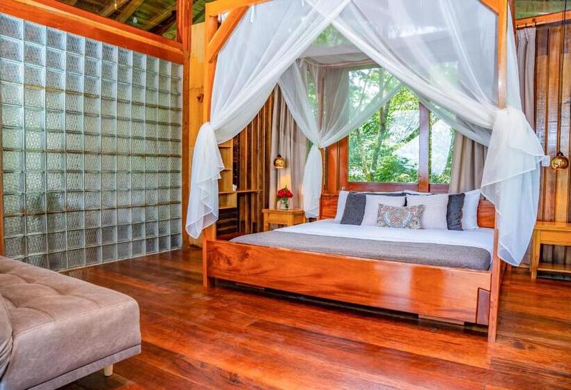 Люкс с гидромассажем, Heimatlos Amazon Lodge