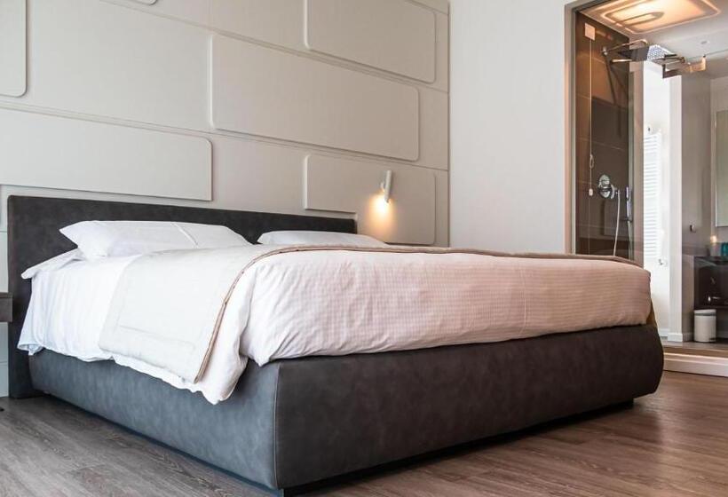 Quarto Triplo Deluxe, Solho
