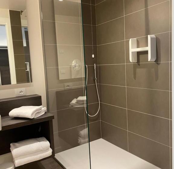 Quarto Triplo Deluxe, Solho