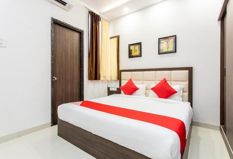 Quarto Triplo Clássico, Oyo 26880 Happy Home