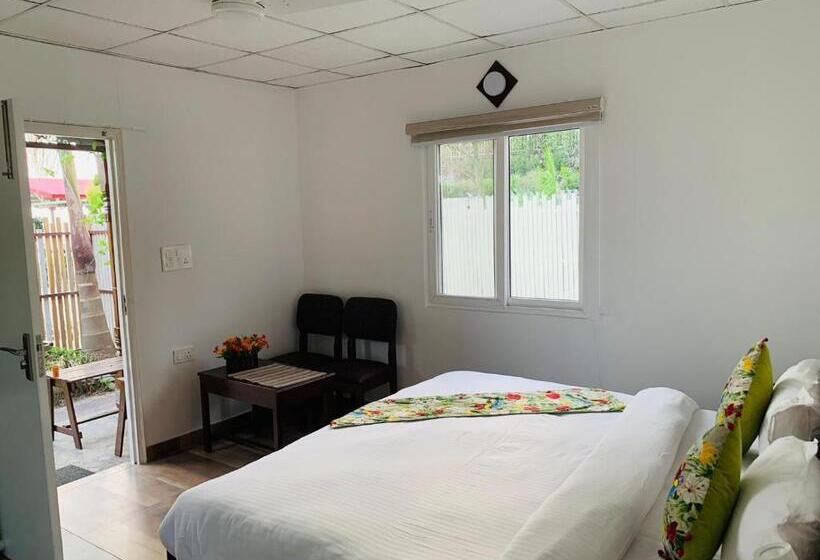 اتاق لوکس, Neer Ganga Resorts