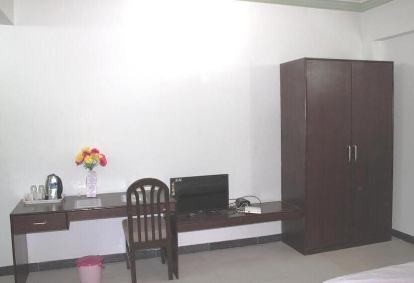 家庭间, P P Motel