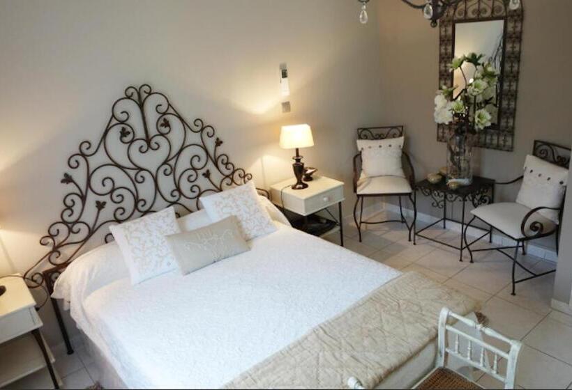 اتاق استاندارد اینتریور, Chez Virginie