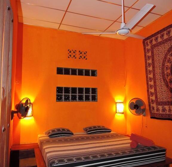 Номер Стандарт, Buena Onda Backpackers