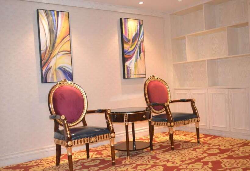 Suite Présidentielle 2 Chambres, Kaloum