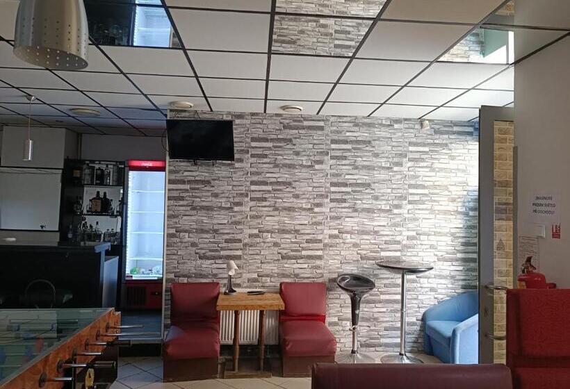 تختخواب در اتاق مشترک, U Betty   Ostrava Centrum