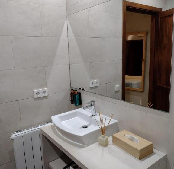 标准间, Hostal De Bianya