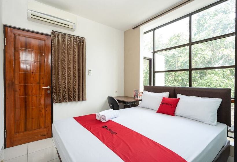 Номер Стандарт, Reddoorz Near Eka Hospital Bsd City