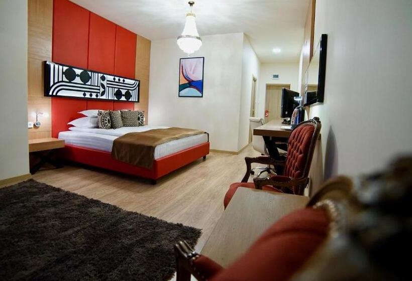 اتاق استاندارد, Astoria