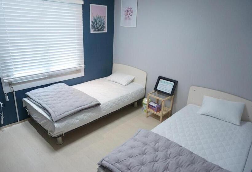 Номер Стандарт, Airport Guesthouse