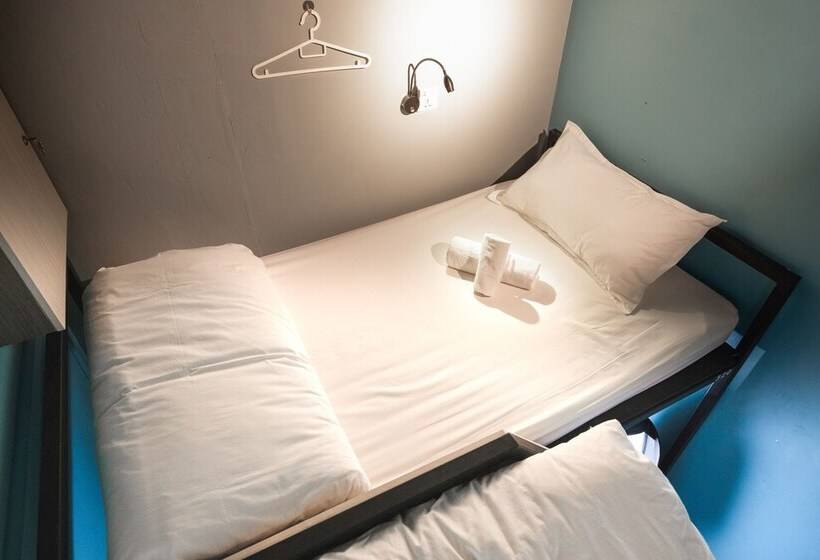 سرير فى غرفة مشتركه, Vibrant Hostel