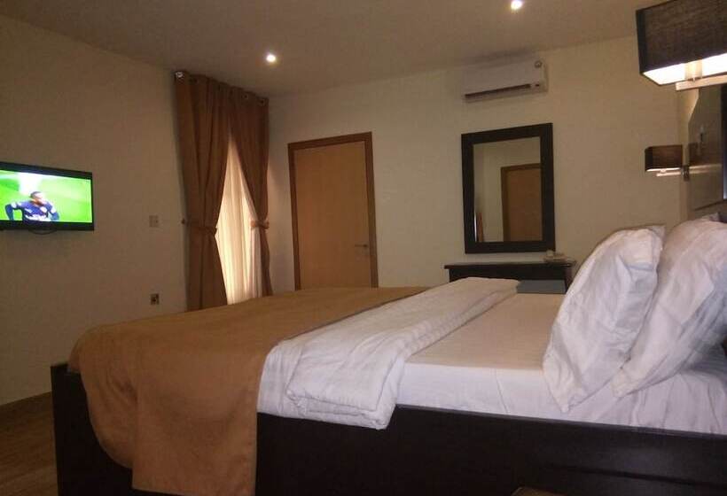 سوییت اجرایی, Eden Crest Hotel & Resort
