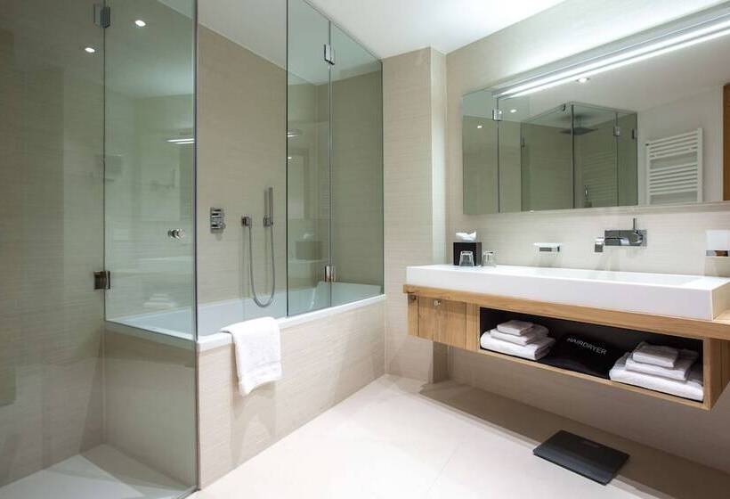 Quarto Estandar Comunicado, Radisson Blu Hotel Reussen, Andermatt