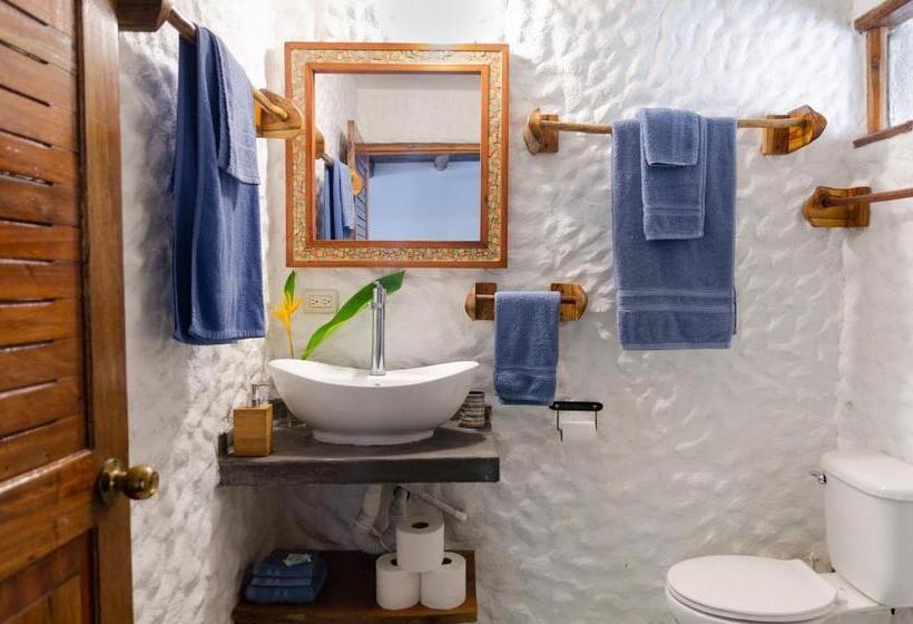 סוויטת סופריור, Entre Dos Aguas