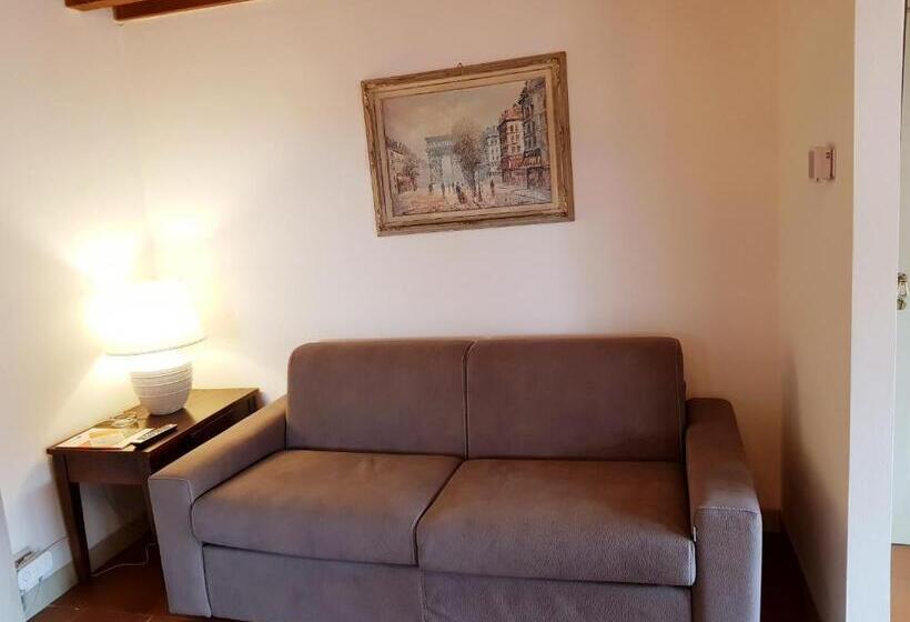 جناح عائلي, Charme Rooms Villa Moroni