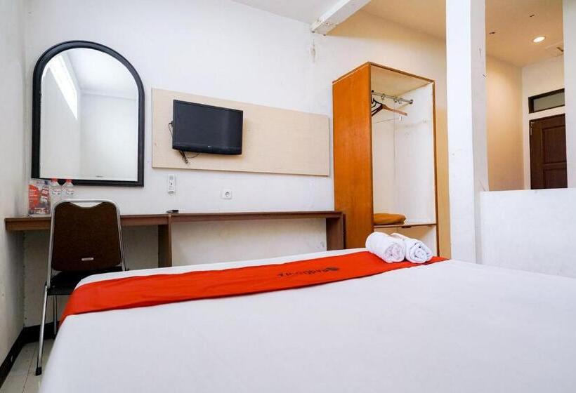 Номер Стандарт, Reddoorz Near Braga Street