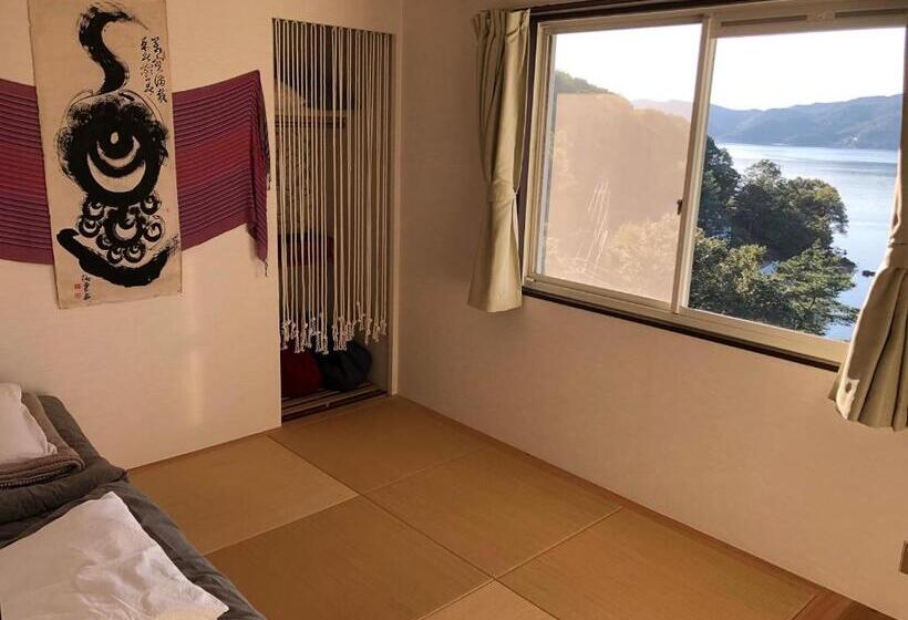 اتاق استاندارد با چشم‌انداز دریا, Sen Guesthouse