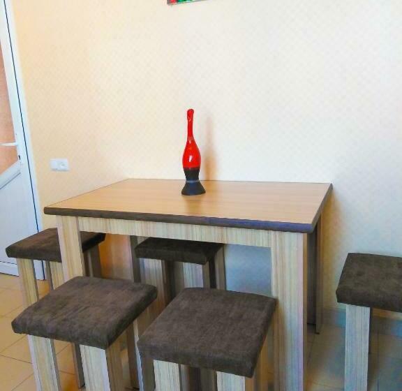 اتاق لوکس, Rest Guest House