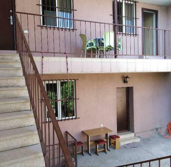 اتاق لوکس, Rest Guest House