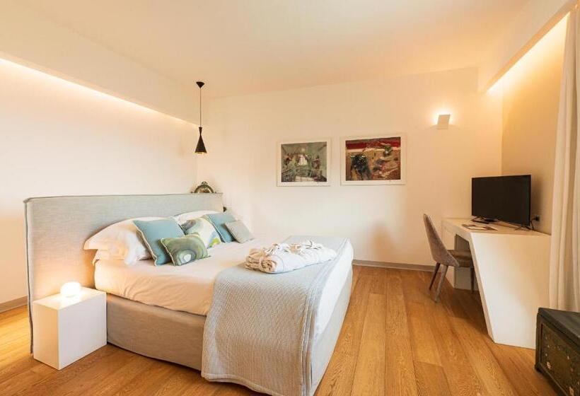 اتاق استاندارد با چشم‌انداز استخر, Unìco Boutique Hotel D Arte