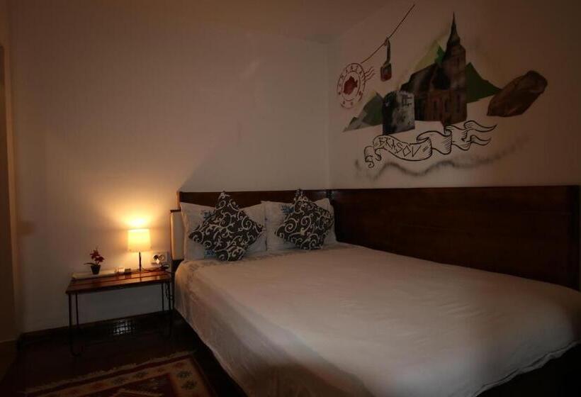 اتاق خانوادگی, B&b Duo Caffe Baneasa