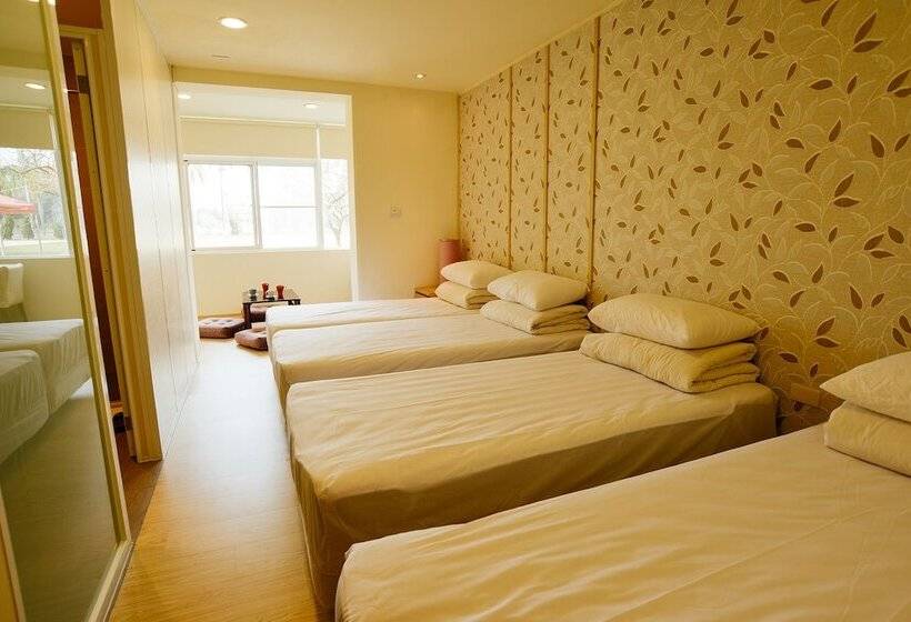اتاق استاندارد چهار تخته, Chengching Lakefront Resort