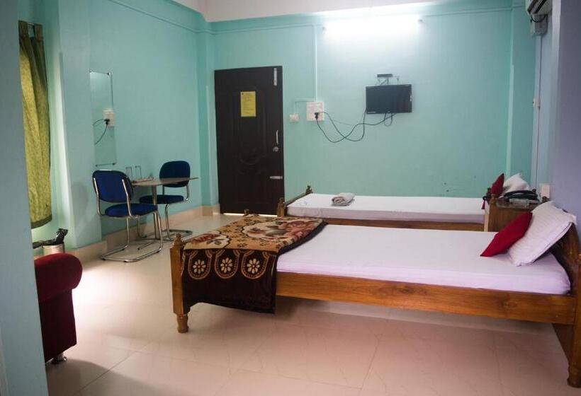 اتاق استاندارد با تخت بزرگ, Sewak Lodge