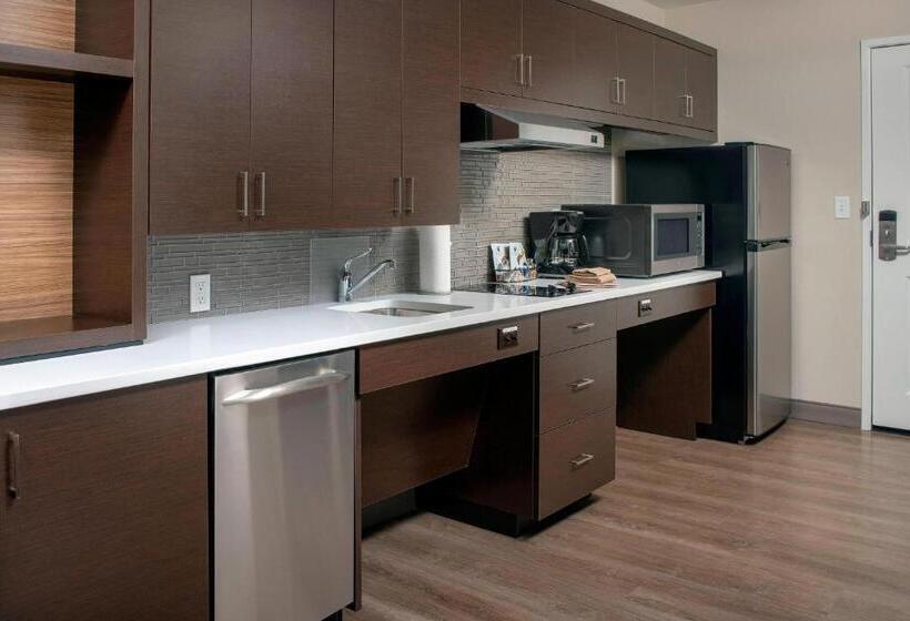 스탠다드 스튜디오 킹침대, Towneplace Suites By Marriott College Park
