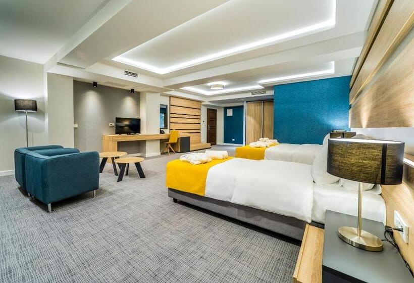 اتاق سوپریور با بالکن, Unique   Resort And Spa