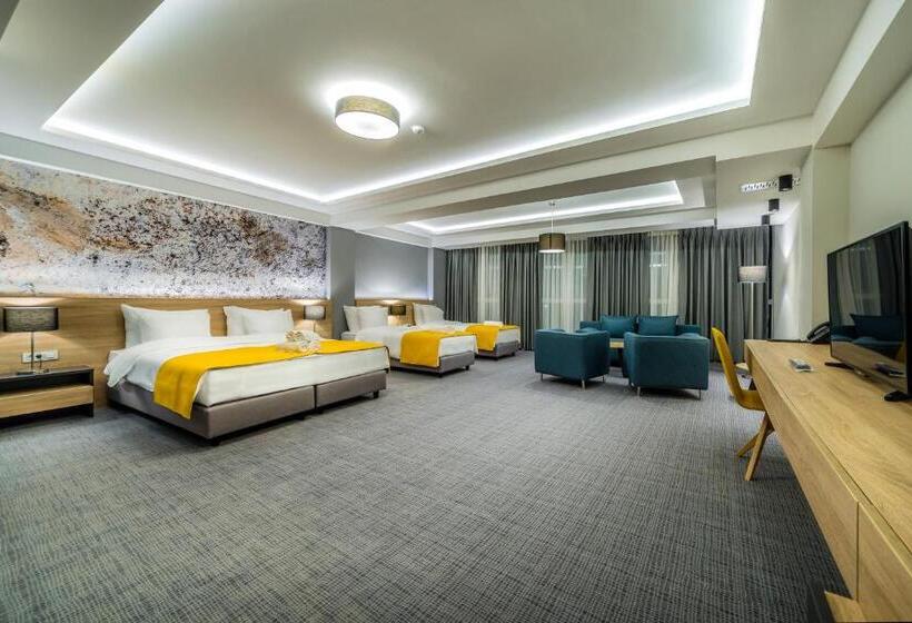 اتاق لوکس, Unique   Resort And Spa