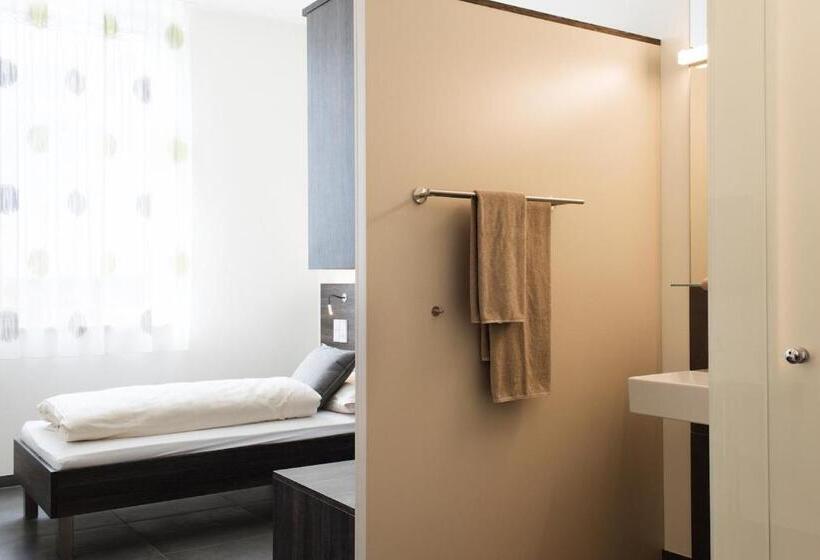 اتاق استاندارد یک تخته برای معلولان, Eee Hotel Traun