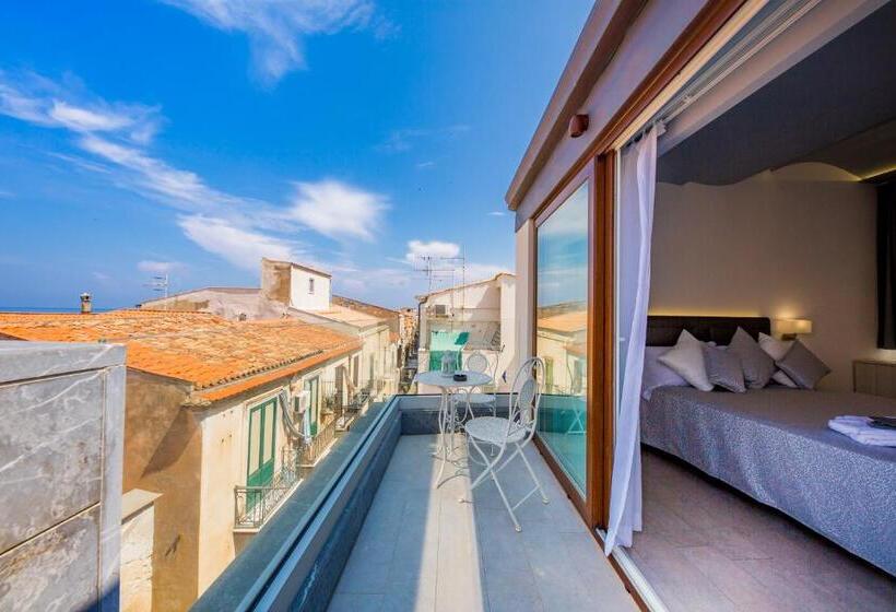 Номер Deluxe Вид на Море с Балконом, Ossuna Bay Hotel Boutique